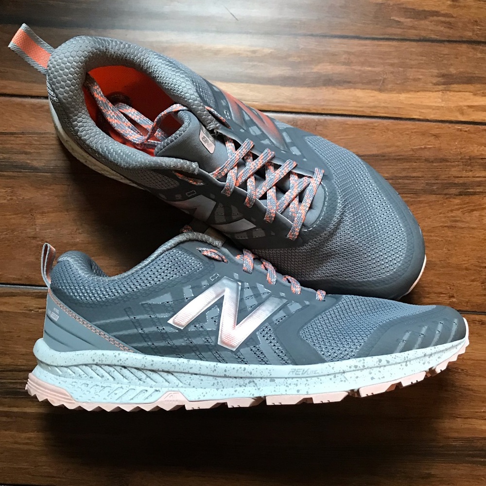 New Balance women’s Trail running shoes - size 7W